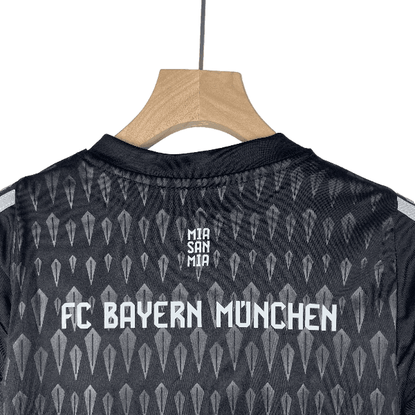 Bayern Munichc 23/24 Kids Goalkeeper
