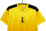 Tottenham Retro 82/83 Away