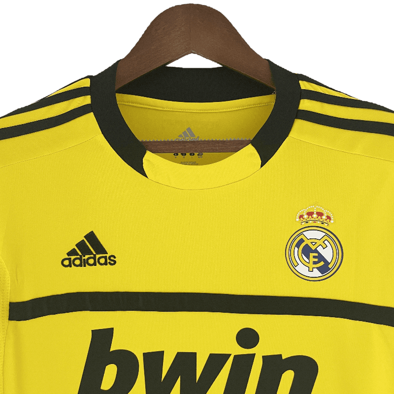 Real Madrid Retro 2011/12 Goalkeeper Yellow